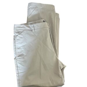 Van Heusen Men’s Cream Flex Dress Pants